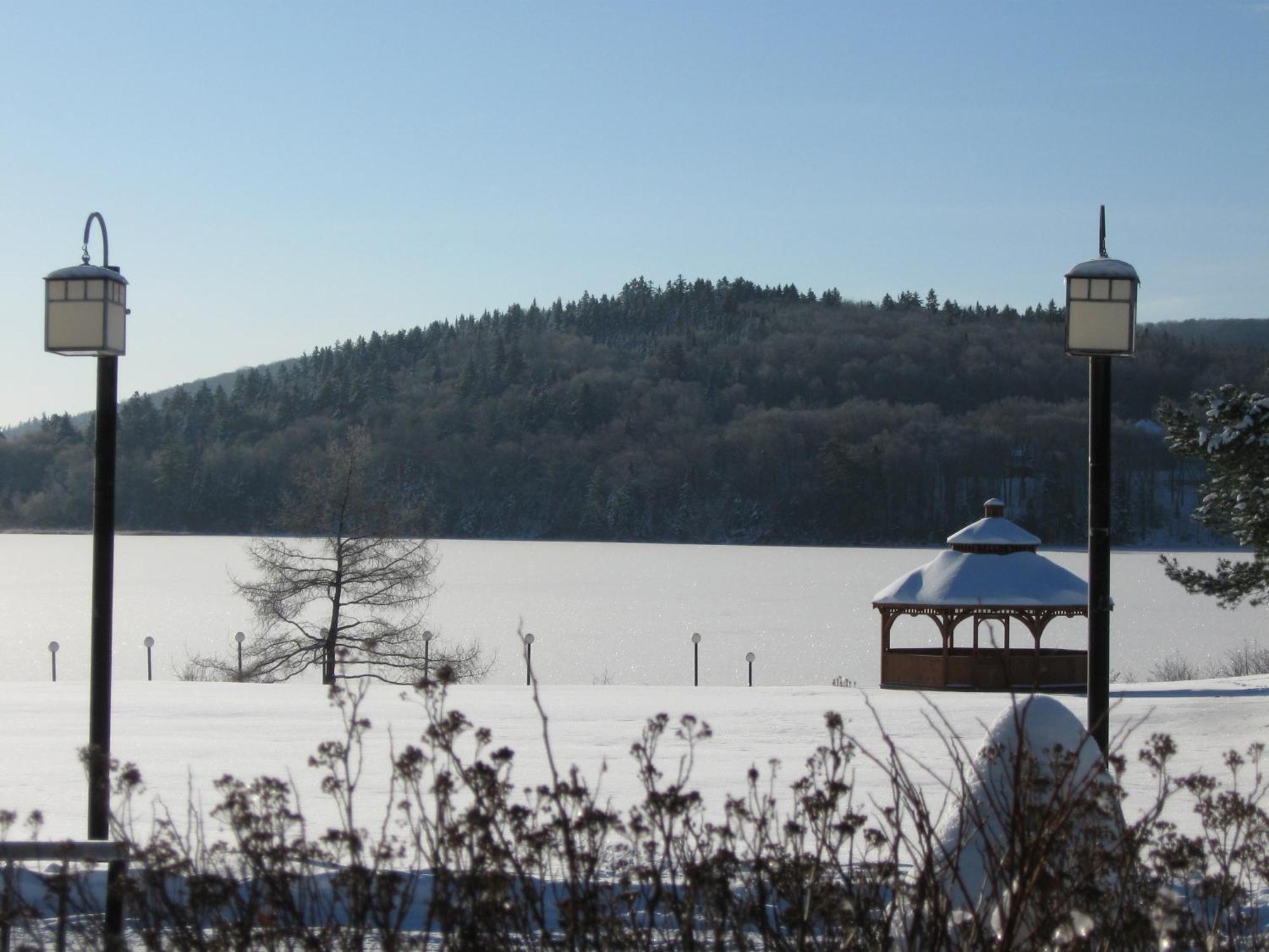 Le Manoir Du Lac Delage Stoneham Eksteriør bilde